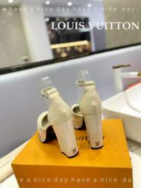 Picture of Louis Vuitton Shoes _SKULVsz35-4212cmmnf034713566